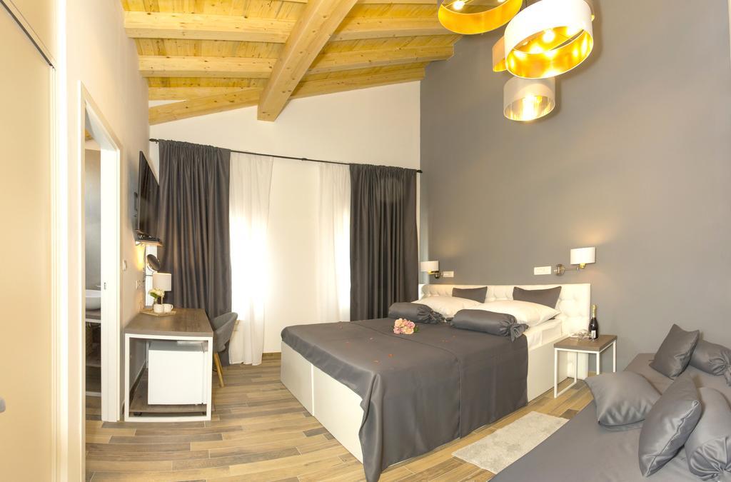 Aspalathos Residence Split Buitenkant foto