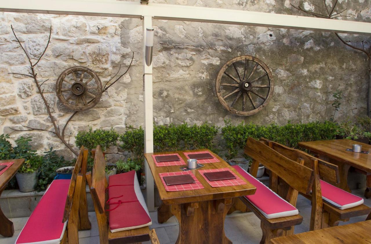 Aspalathos Residence Split Buitenkant foto