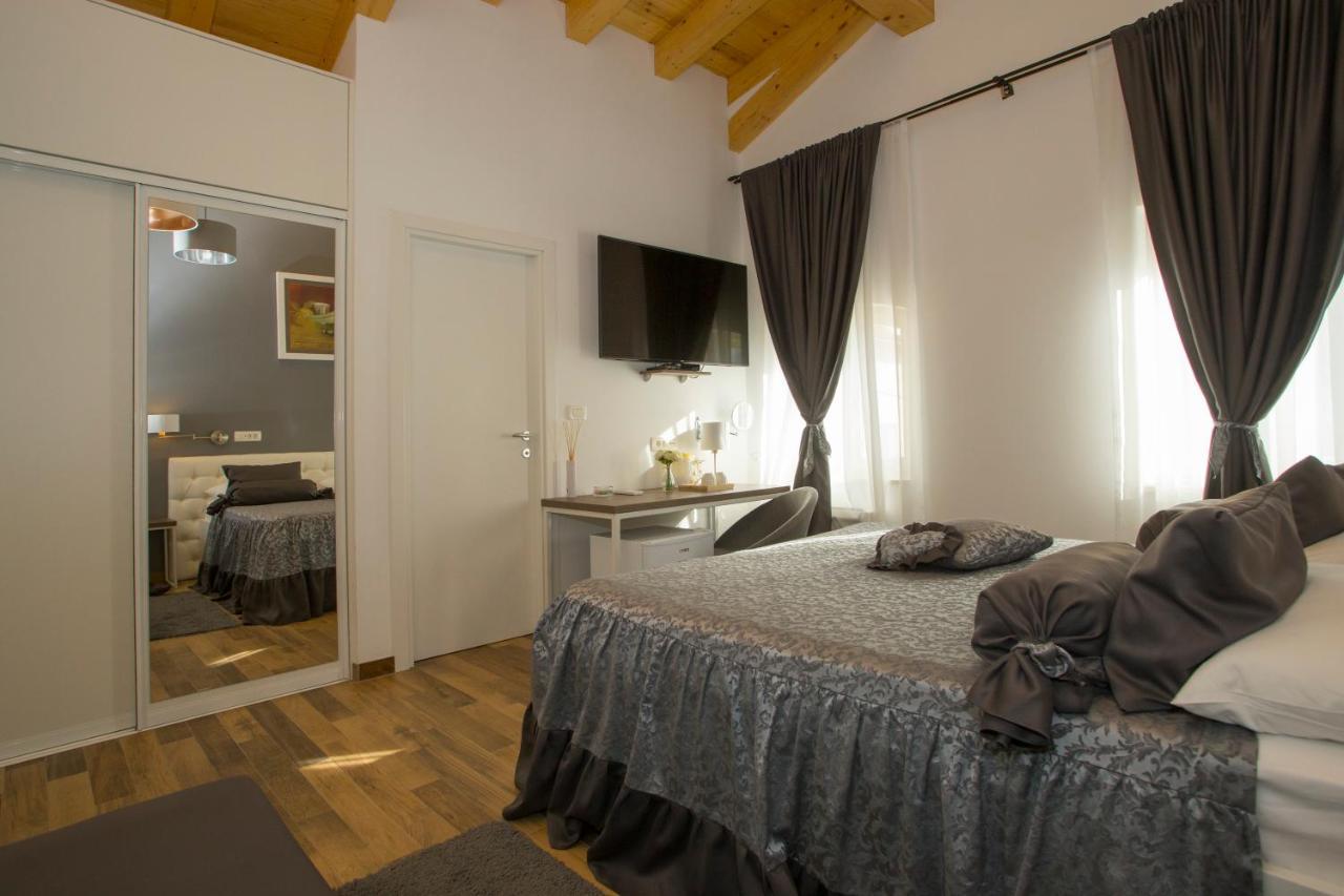 Aspalathos Residence Split Buitenkant foto